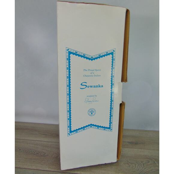 NEW Native American Cheyenne Indian SEWANKA 18" DOLL Leather Bead Dress Hamilton - Picture 10 of 10